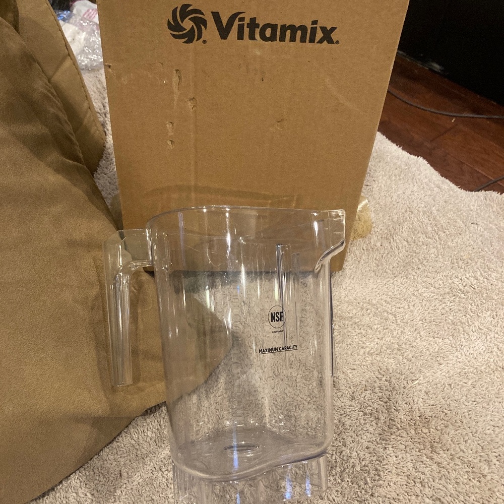 Vitamix container